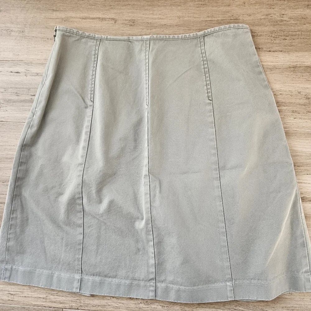 Eddie Bauer tan skirt with front pleats 8
